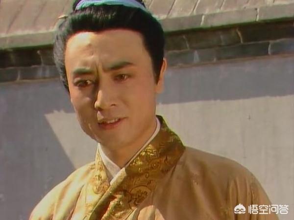 《红楼梦》里的贾芸，是如何搞定王熙凤并得到一份好工作的？